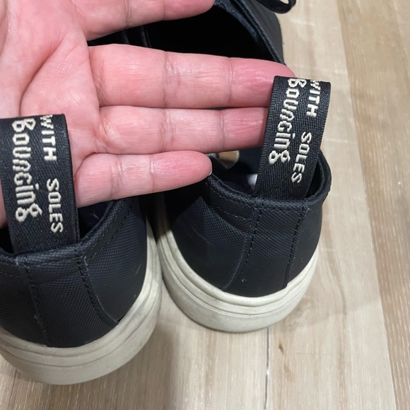 Dr martens canvas shoes good condition sz 8 mens - Picture 3 of 10